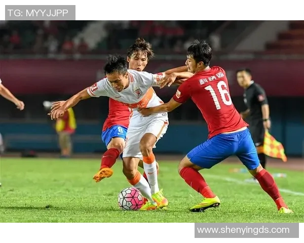 2019年山东鲁能与河南建业激战回顾：精彩瞬间与战术分析