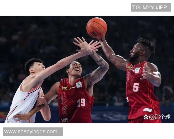 昨晚CBA精彩对决广东队逆转北京队展现强大实力与团队合作精神