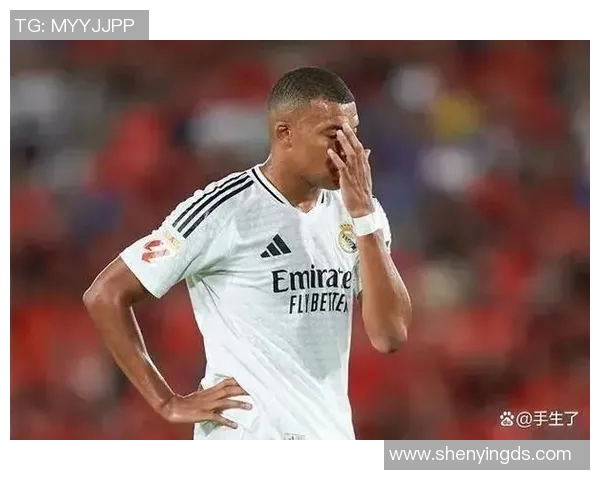 姆巴佩与德容的对决谁能在赛场上更胜一筹解析两位足球巨星的实力与潜力